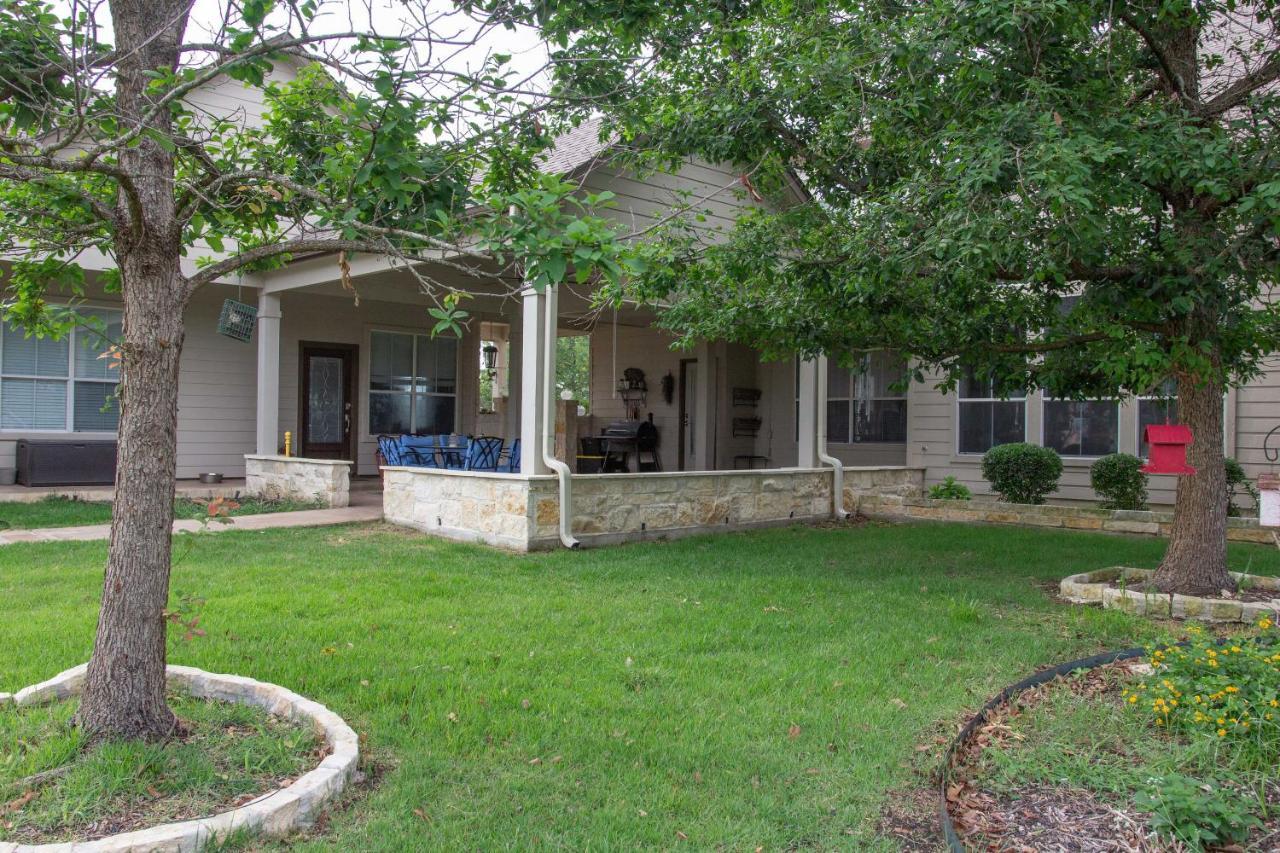 Hill Country Haute N Haus Relax And Renew Fischer Exterior photo